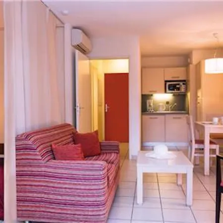 La Du Lac- Studio For 2 People 1 * דיבון-לה-באן