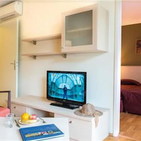 דירה La Du Lac- Studio For 2 People 1 דיבון-לה-באן