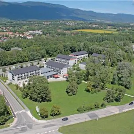 La Du Lac- Studio For 2 People 1 דירה *